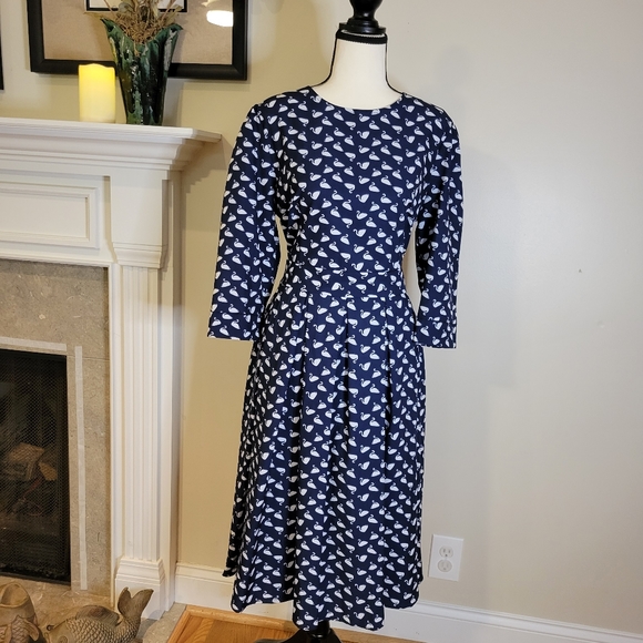 Rico Bruno, A-line with Swan Print - Picture 2 of 9